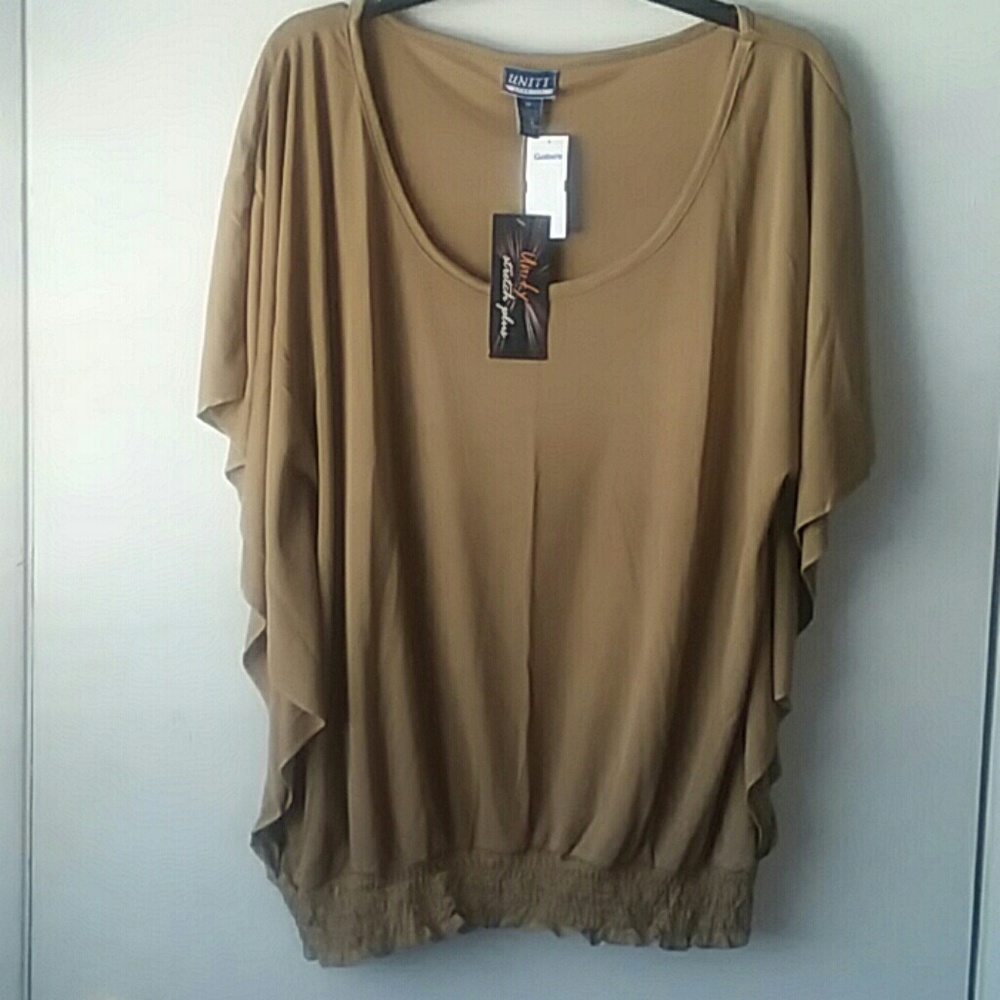 NWT. Tan shirt, butterfly sleeves Size 3x